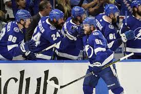 Colorado Avalanche vastaan Tampa Bay Lightning Stanley Cupin finaalissa